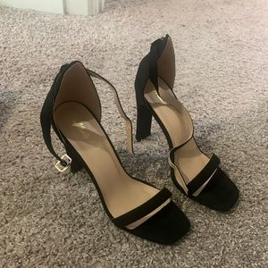 Black chunky open toe heels size 8.5